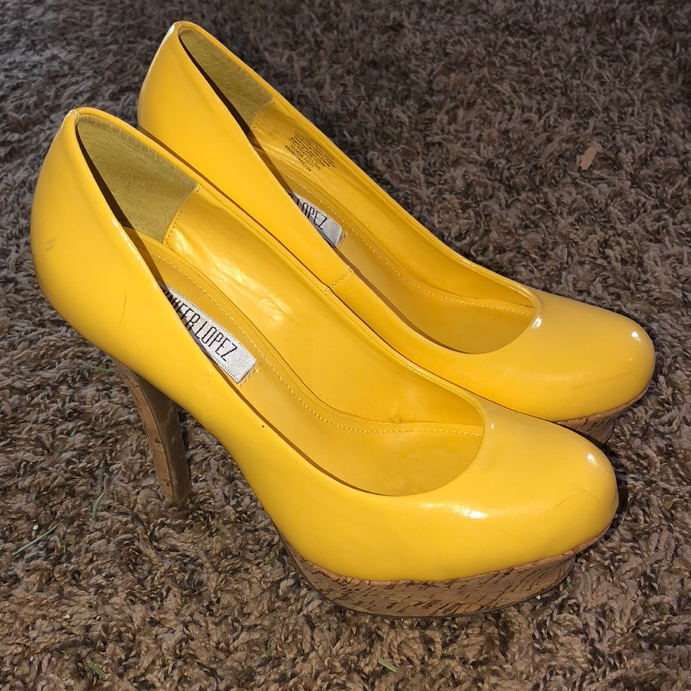 🔴BOGO FREE! Yellow high heel pump with cork